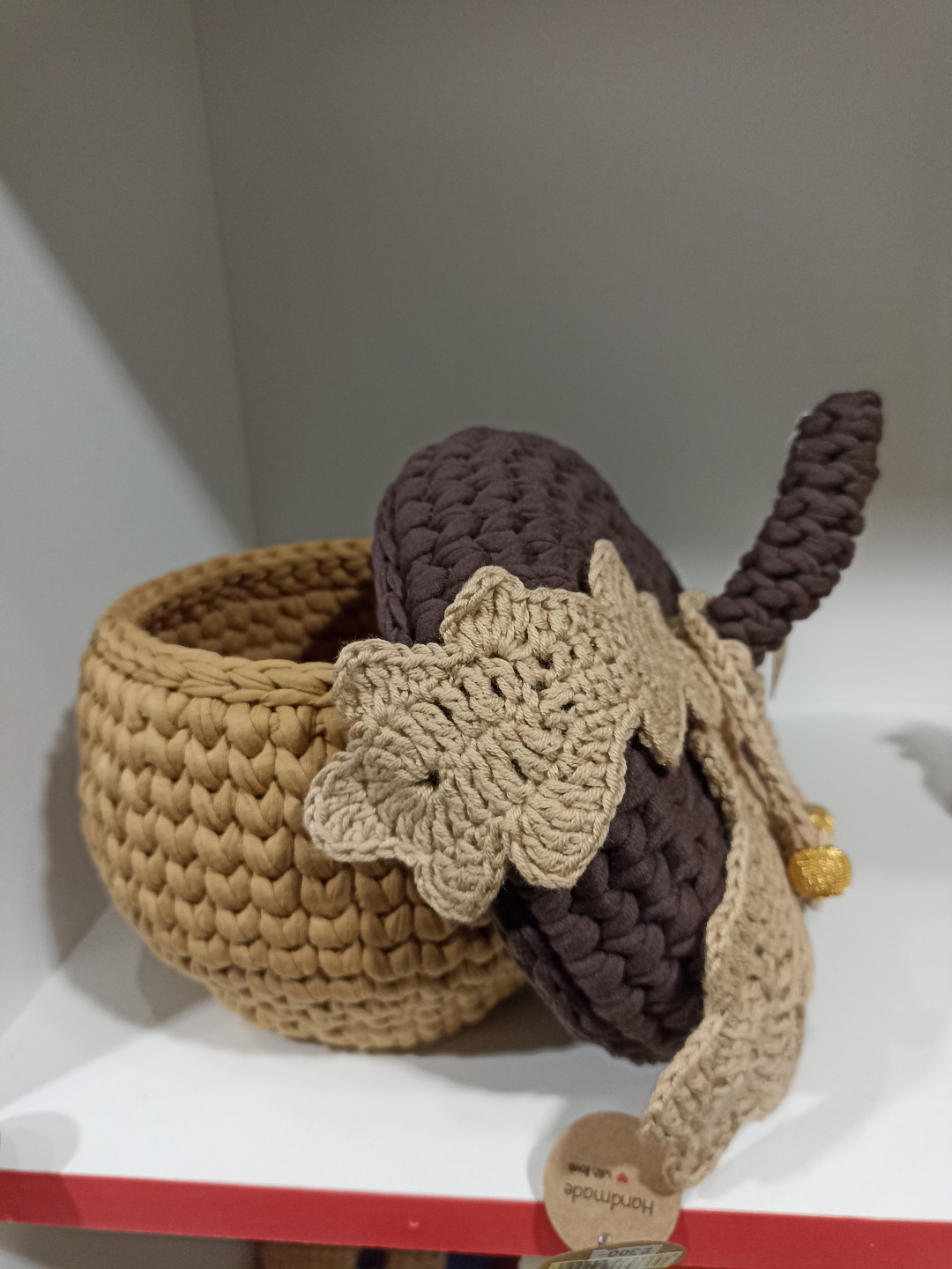 Желудь шкатулка корич., высота 22 см, пряжа (хлопок+акрил)